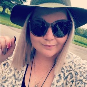 Meet your Posher, Misty-dawn